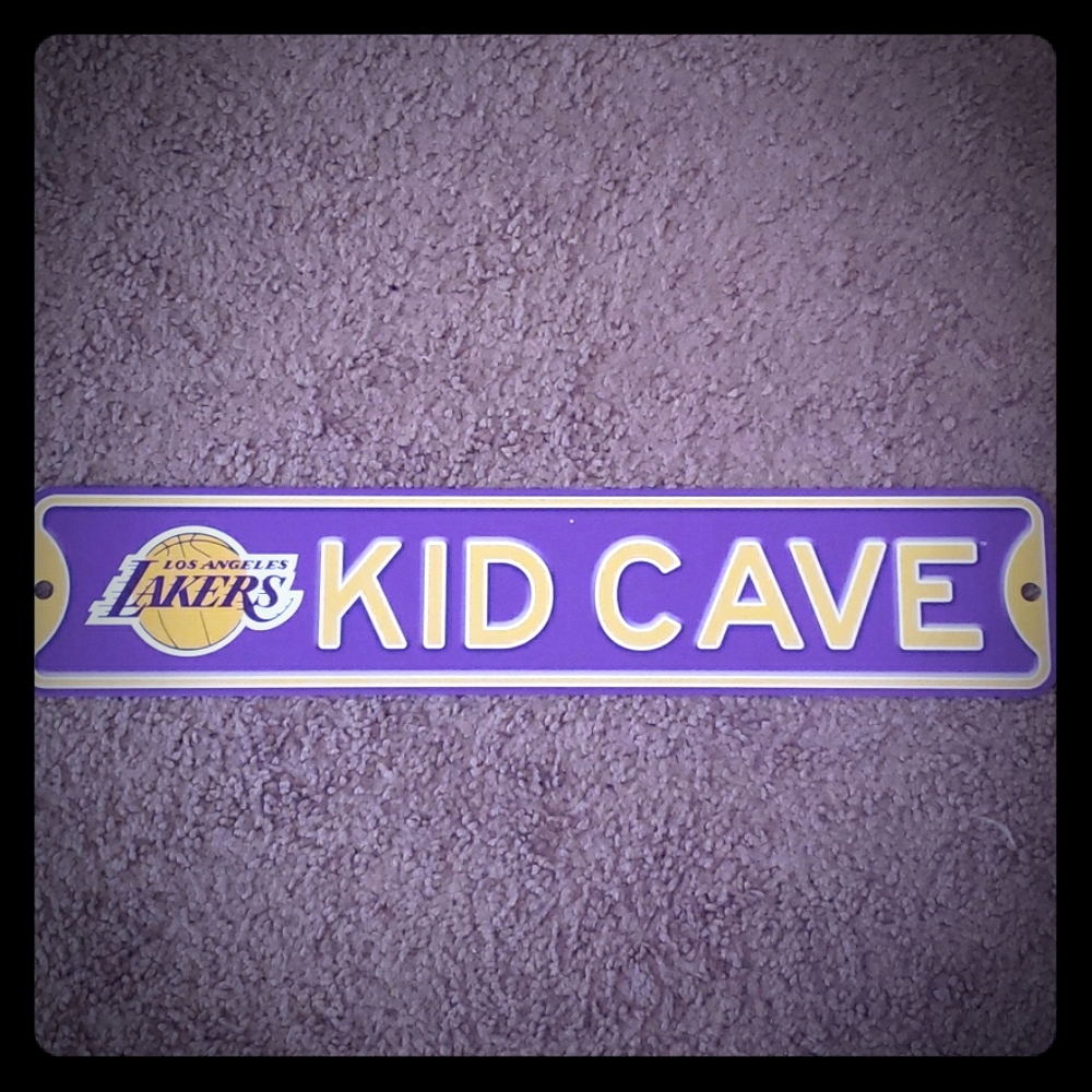 Lakers Kid Cave Sign
